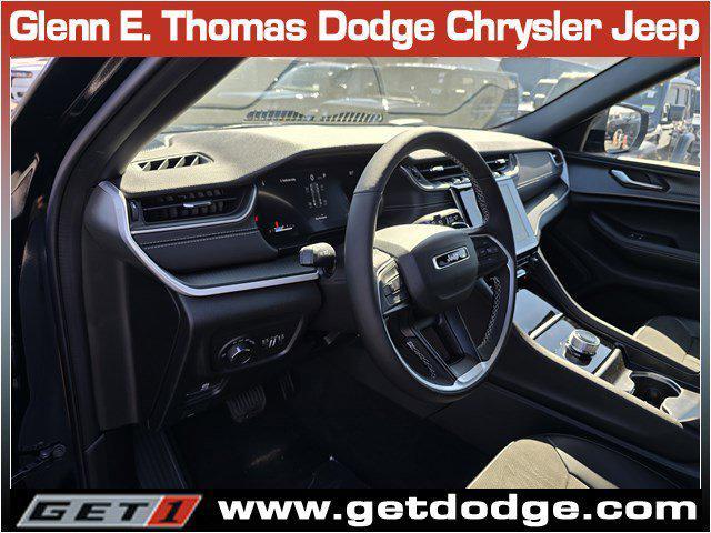 new 2025 Jeep Grand Cherokee car, priced at $38,740