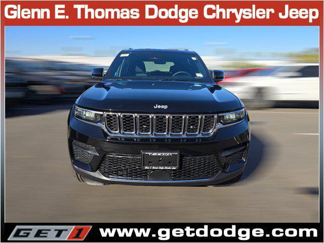 new 2025 Jeep Grand Cherokee car, priced at $35,925