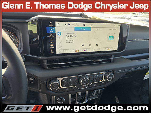 new 2025 Jeep Gladiator car, priced at $45,435