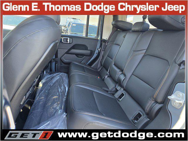 new 2025 Jeep Gladiator car, priced at $45,435