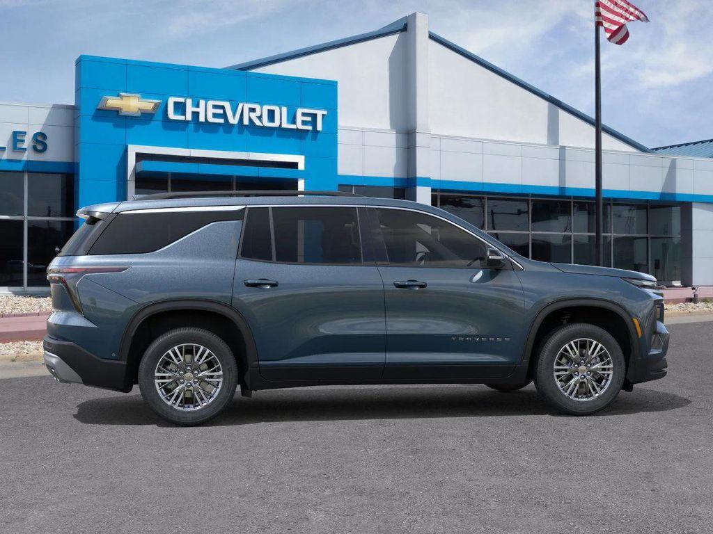new 2026 Chevrolet Traverse car, priced at $43,415
