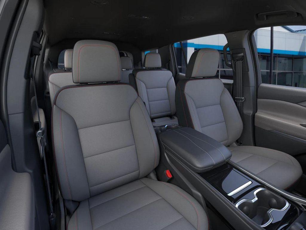 new 2026 Chevrolet Traverse car, priced at $43,415