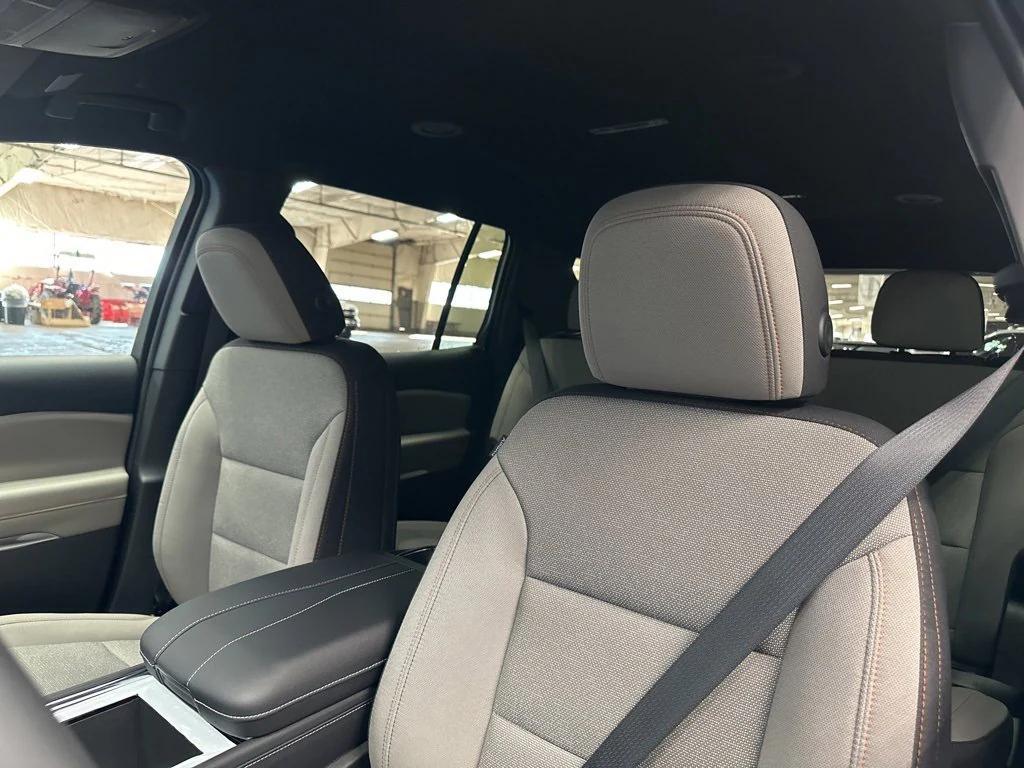 new 2026 Chevrolet Traverse car, priced at $43,415