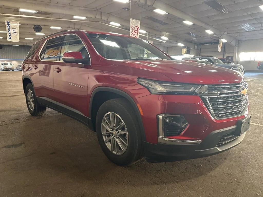 used 2023 Chevrolet Traverse car, priced at $28,990