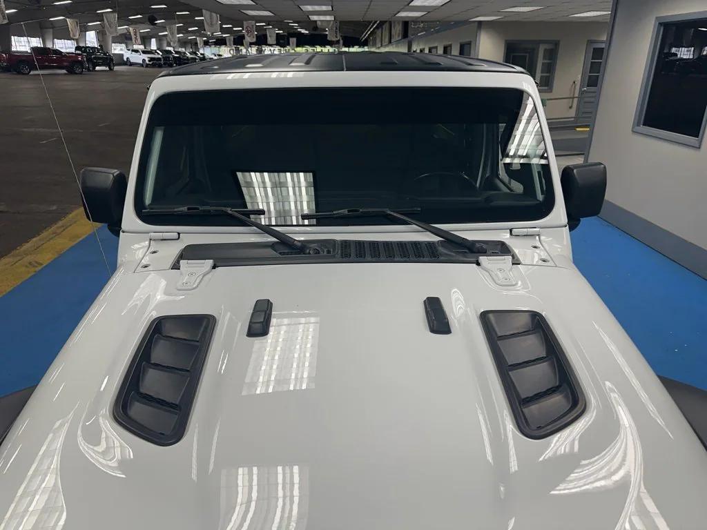 used 2022 Jeep Wrangler Unlimited car, priced at $36,990
