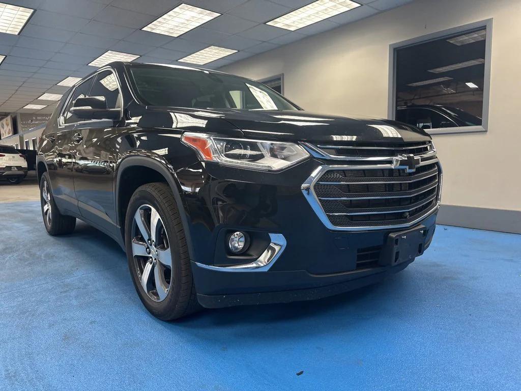 used 2021 Chevrolet Traverse car, priced at $18,990