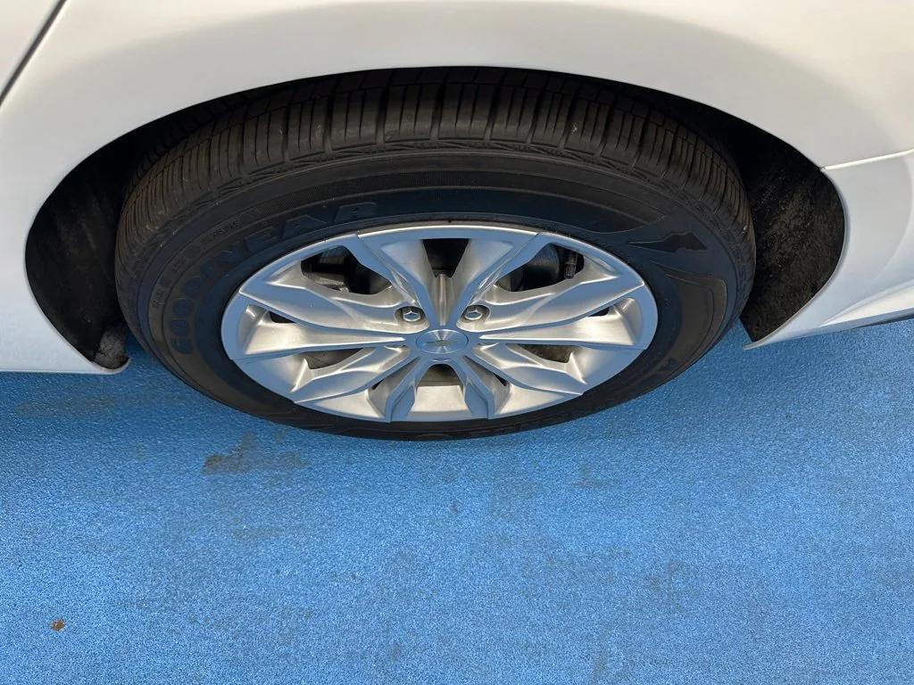 used 2024 Chevrolet Malibu car, priced at $21,490