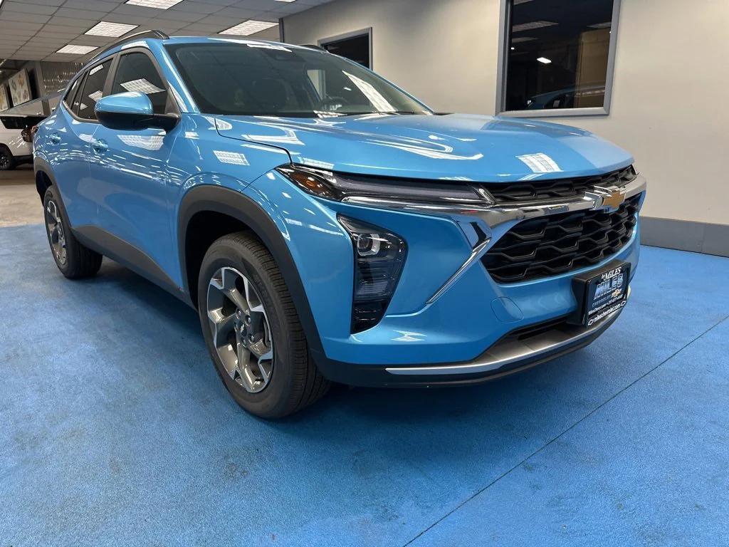 new 2025 Chevrolet Trax car, priced at $25,444