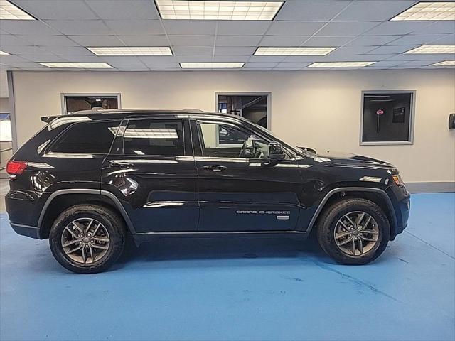 used 2017 Jeep Grand Cherokee car, priced at $13,220