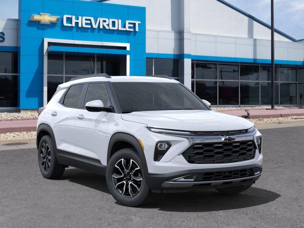 new 2025 Chevrolet TrailBlazer car, priced at $29,975
