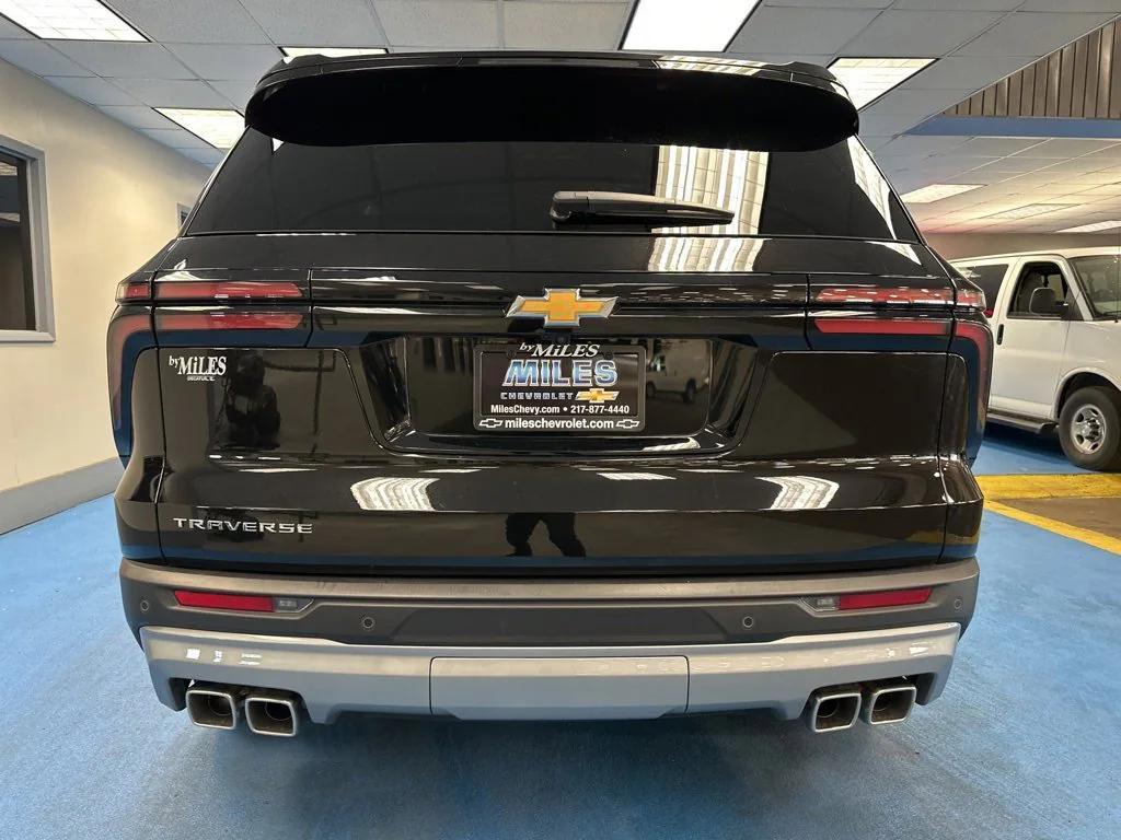 used 2025 Chevrolet Traverse car, priced at $35,890