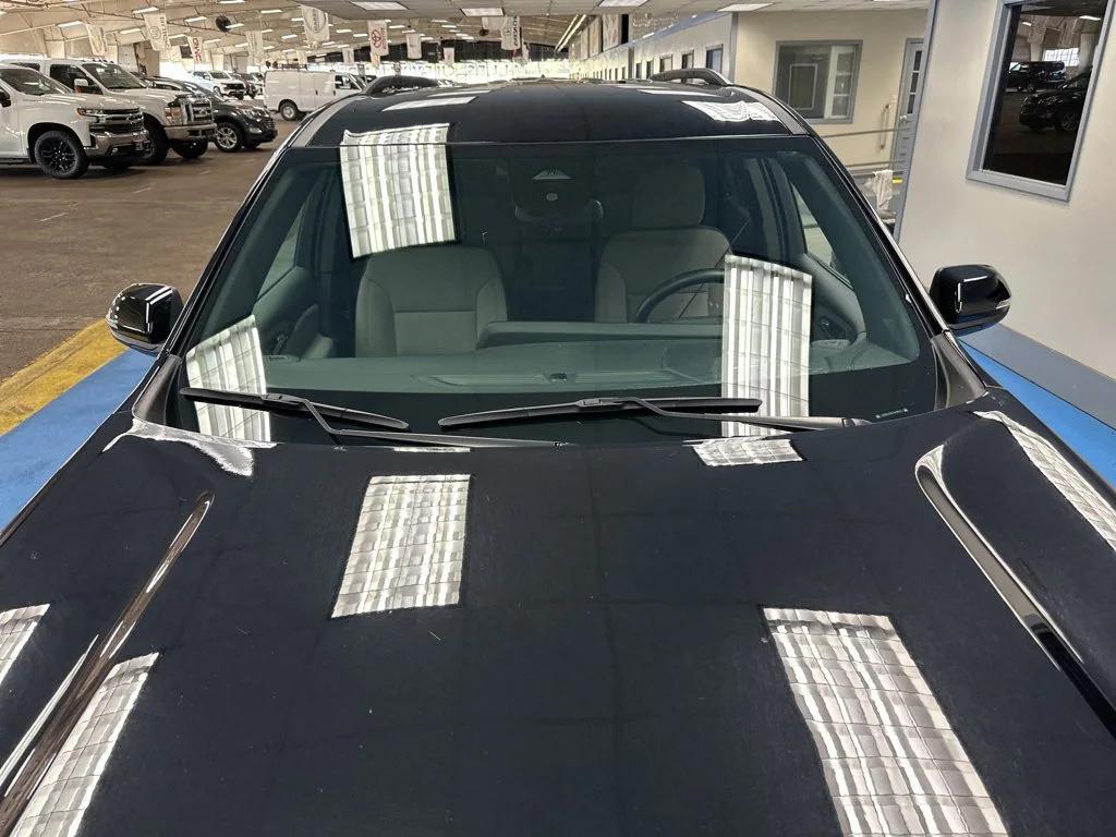 used 2025 Chevrolet Traverse car, priced at $35,890