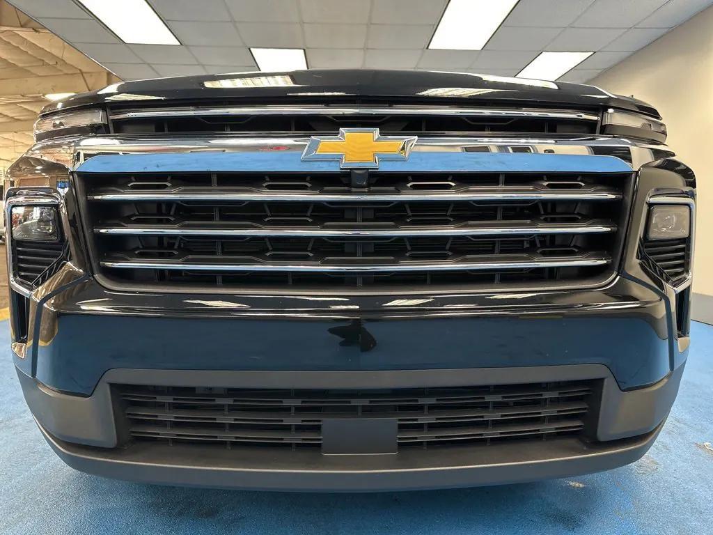 used 2025 Chevrolet Traverse car, priced at $35,890