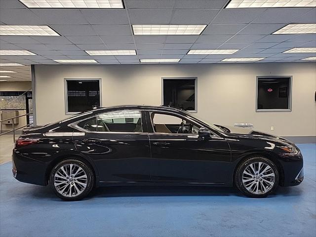 used 2021 Lexus ES 250 car, priced at $25,550