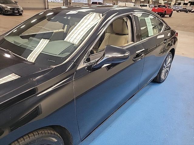 used 2021 Lexus ES 250 car, priced at $25,550