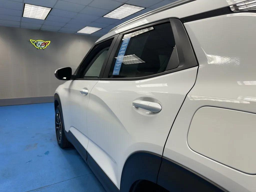 used 2025 Chevrolet TrailBlazer car, priced at $22,680