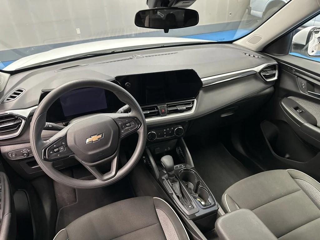 used 2025 Chevrolet TrailBlazer car, priced at $22,680