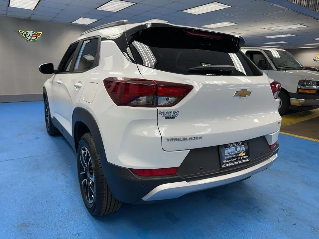 used 2025 Chevrolet TrailBlazer car, priced at $22,680