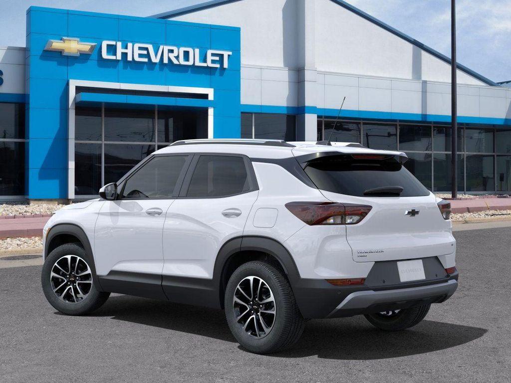 new 2025 Chevrolet TrailBlazer car, priced at $28,080