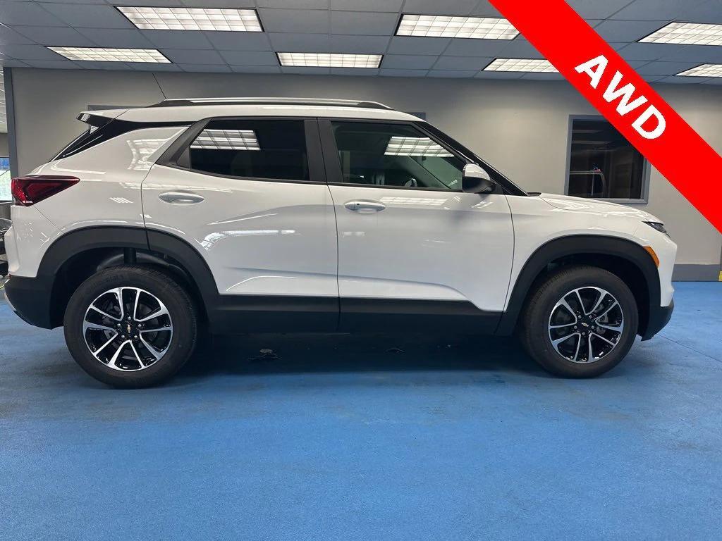 new 2025 Chevrolet TrailBlazer car, priced at $28,080