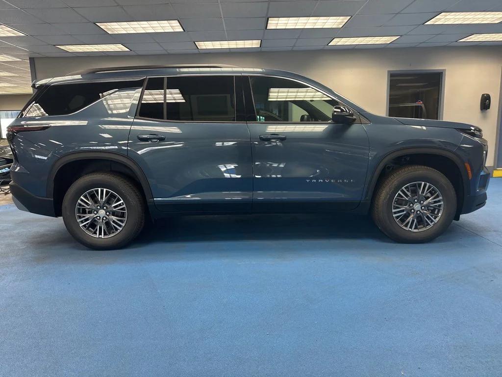 new 2026 Chevrolet Traverse car, priced at $43,345
