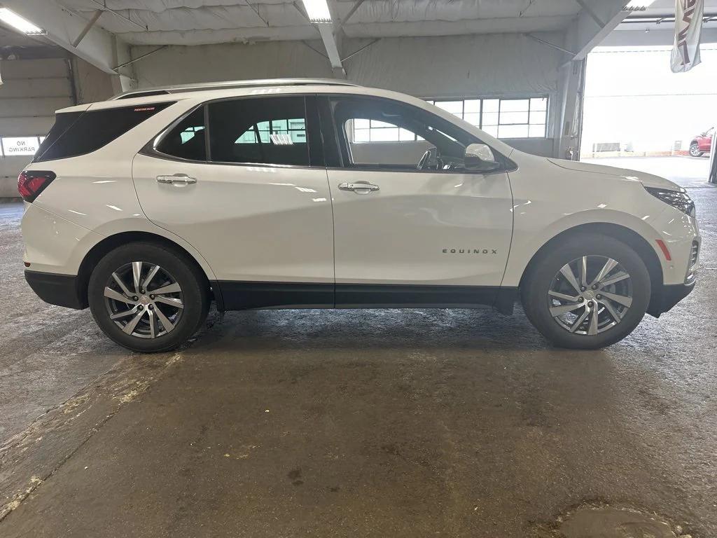 used 2024 Chevrolet Equinox car, priced at $25,990