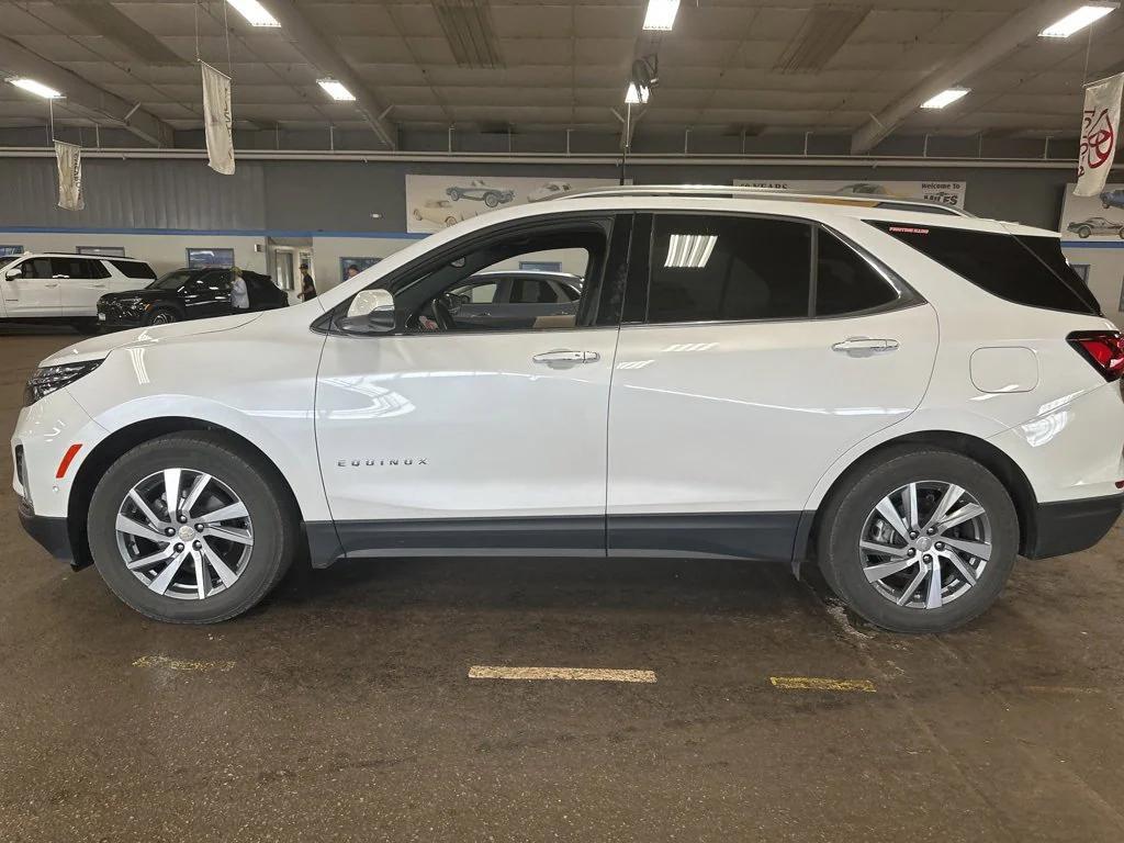 used 2024 Chevrolet Equinox car, priced at $25,990