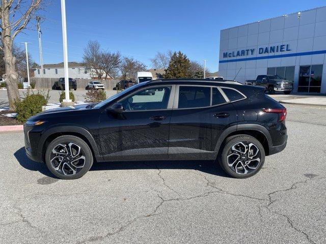 new 2025 Chevrolet Trax car, priced at $27,335