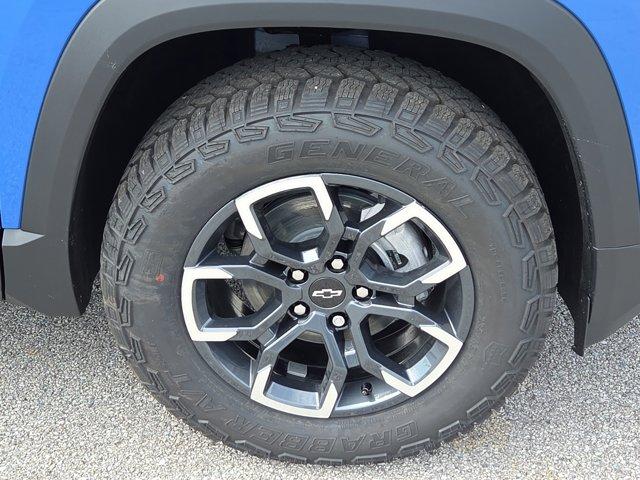 new 2026 Chevrolet Equinox car, priced at $37,290