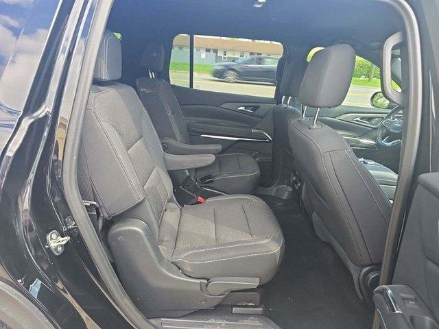 used 2024 Chevrolet Traverse car, priced at $37,561