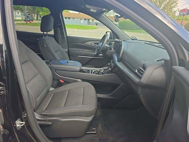 used 2024 Chevrolet Traverse car, priced at $37,561