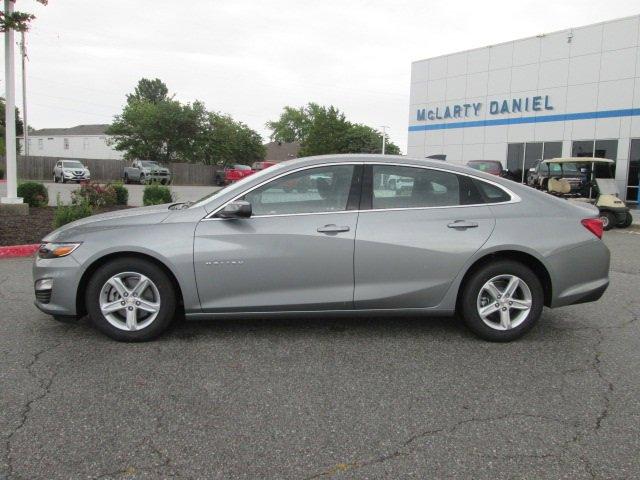 new 2025 Chevrolet Malibu car, priced at $25,000