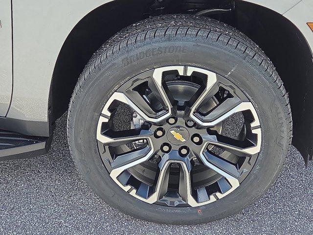 new 2025 Chevrolet Suburban car, priced at $85,090