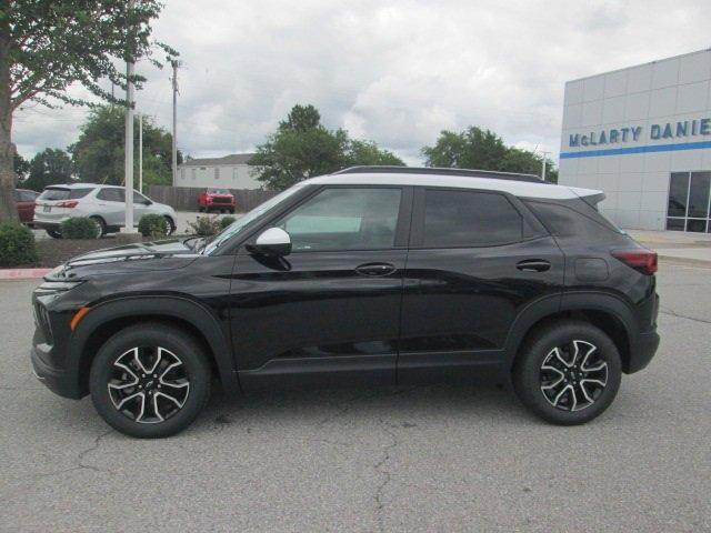 new 2025 Chevrolet TrailBlazer car, priced at $28,000