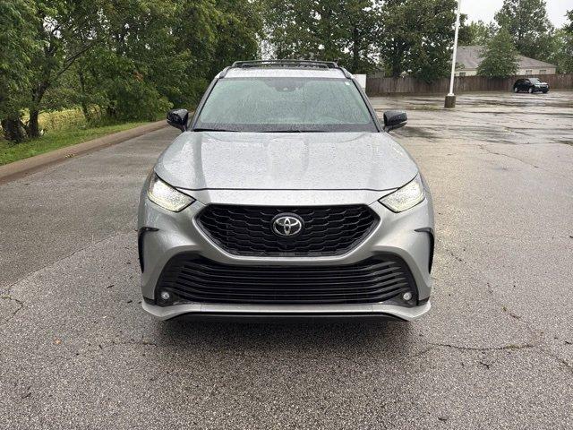 used 2023 Toyota Highlander car, priced at $37,833