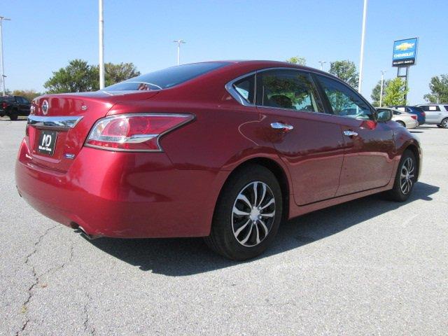 used 2014 Nissan Altima car, priced at $9,500