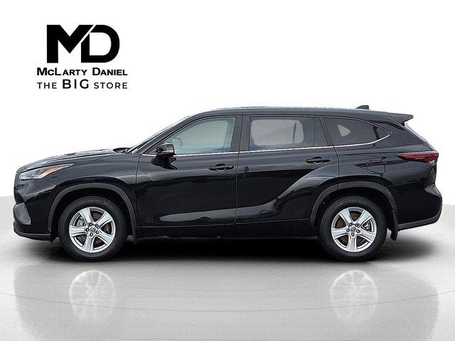 used 2024 Toyota Highlander car, priced at $35,000