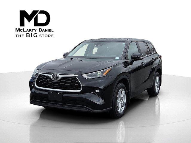 used 2024 Toyota Highlander car, priced at $35,000
