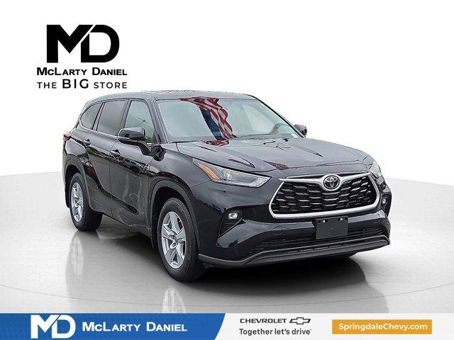 used 2024 Toyota Highlander car, priced at $35,000