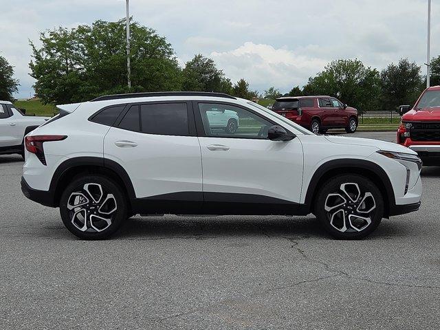 new 2025 Chevrolet Trax car, priced at $27,625