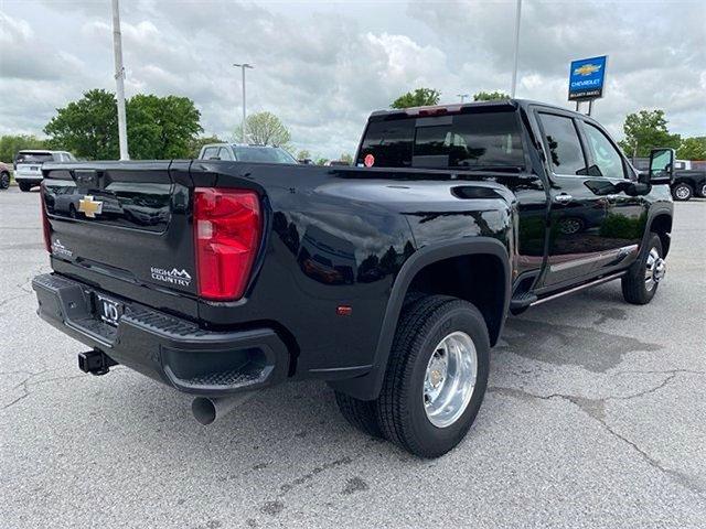 new 2025 Chevrolet Silverado 3500 car, priced at $82,000