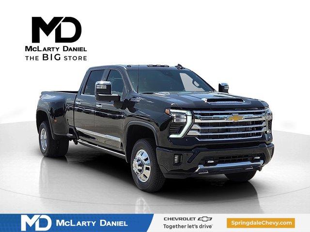 new 2025 Chevrolet Silverado 3500 car, priced at $81,700
