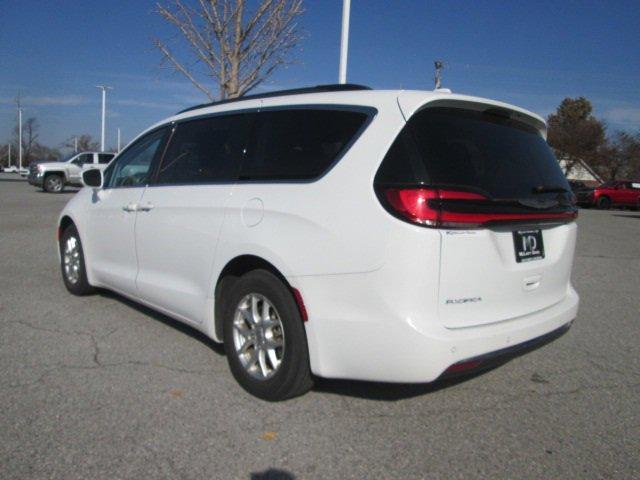 used 2022 Chrysler Pacifica car, priced at $23,281