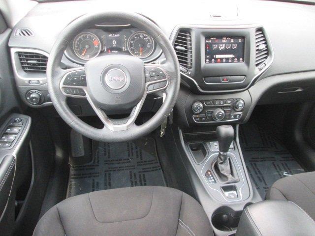 used 2019 Jeep Cherokee car