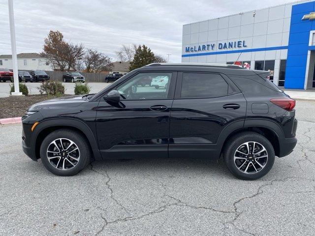 new 2024 Chevrolet TrailBlazer car, priced at $25,000