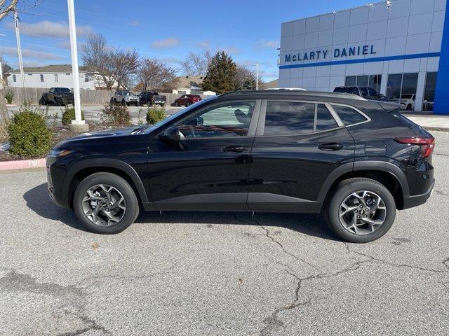 new 2025 Chevrolet Trax car, priced at $24,504