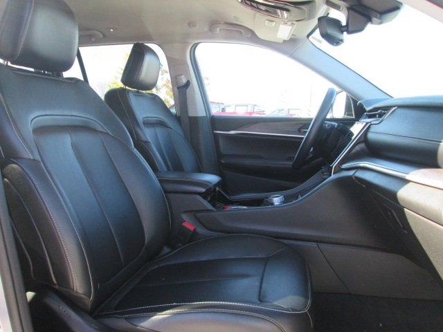 used 2022 Jeep Grand Cherokee car, priced at $29,500