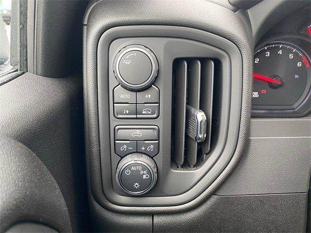 new 2025 Chevrolet Silverado 1500 car, priced at $40,580