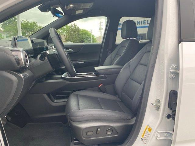 new 2025 Chevrolet Equinox car, priced at $27,905