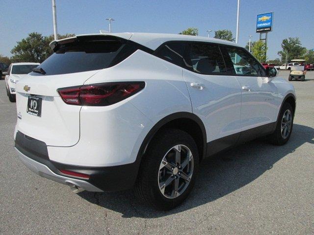 new 2025 Chevrolet Blazer car, priced at $32,400